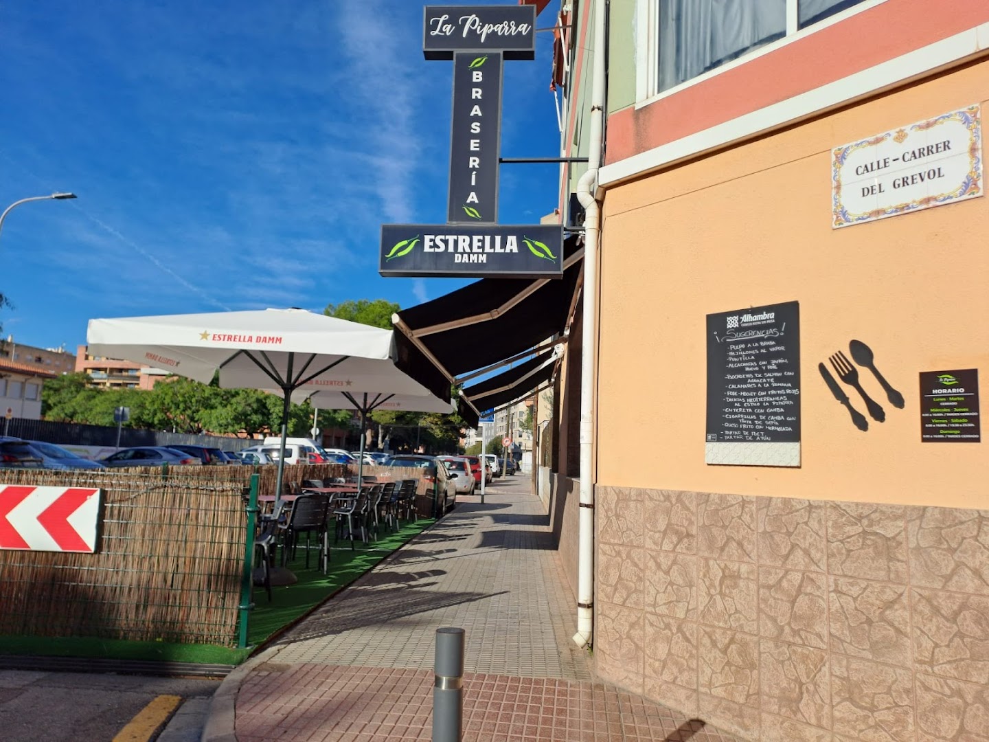 La Piparra Castellón — exterior y terraza